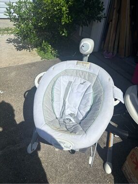 Graco White Baby Swing Seat - Comfortable Infant Rocker